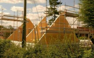 Kingspan TEK 142 vs Traditional Blockwork Construction article image.